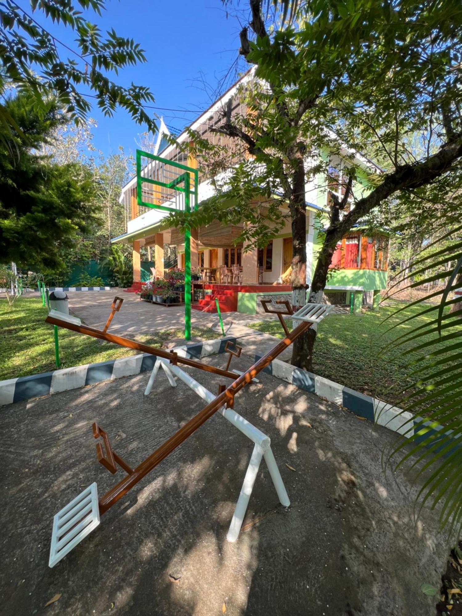 The Midway Jungle Resort Масинагуди Экстерьер фото